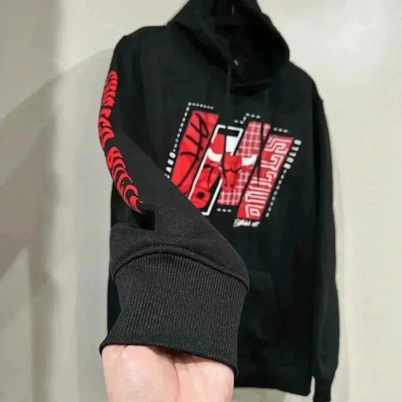 Men’s Bulls Sweatshirt/Hoodie Size Medium - Picture 3 of 7